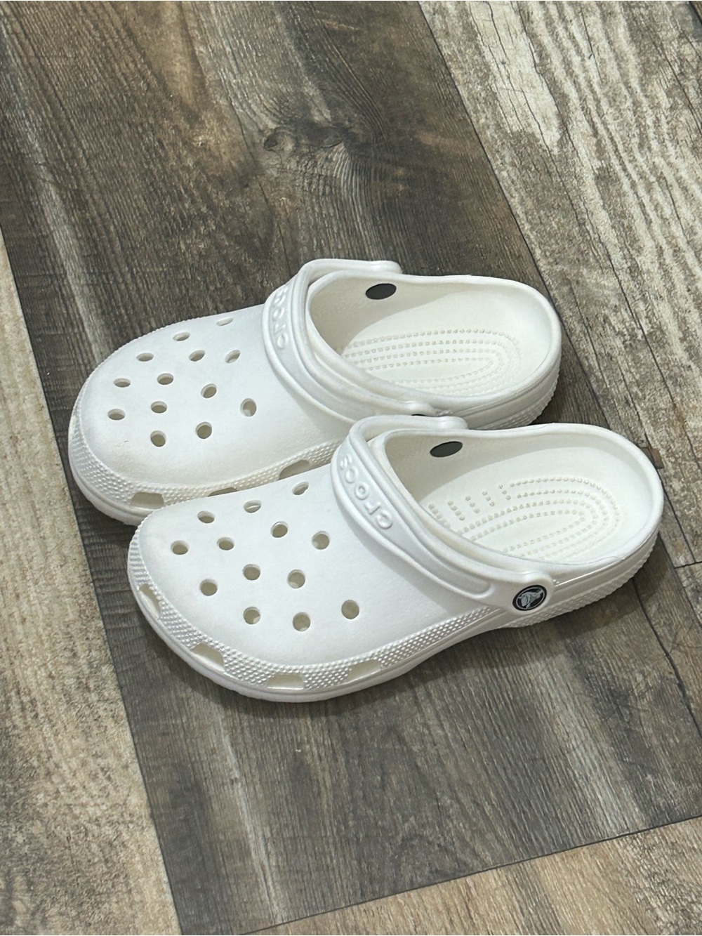 White Original Classic Crocs
Clogs Shoes - Unisex Size
Women's 7/ Men's 5
